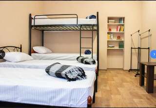 Хостелы hostel Koleso Одесса Односпальная кровать в общем мужском номере-4
